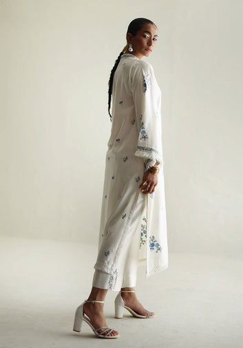 Blue Rose - Ivory