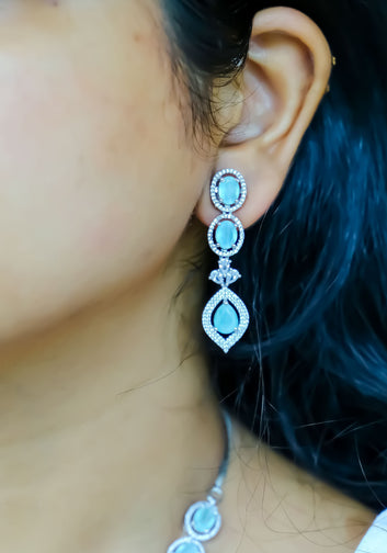 Necklace Set - light blue diamond necklace
