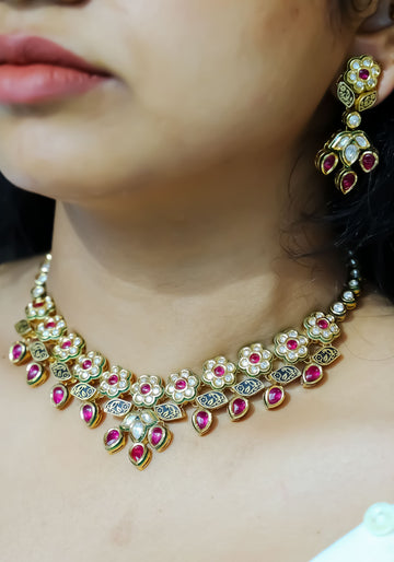 Necklace Set - Gold and ruby set in kundan with matching matha tikka