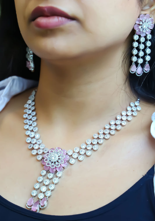 Necklace Se - Pink zircon flower set in diamonds