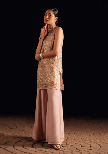 Tea Pink Sleeveless Short Shirt