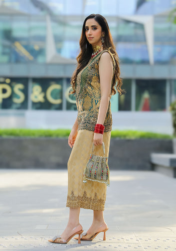 Two-Piece Hunter-Green Sleeveless Set