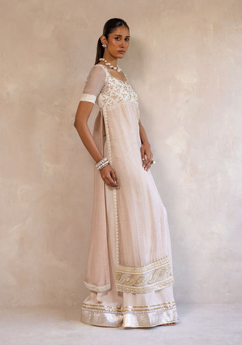 Ivory Pearl Reverie