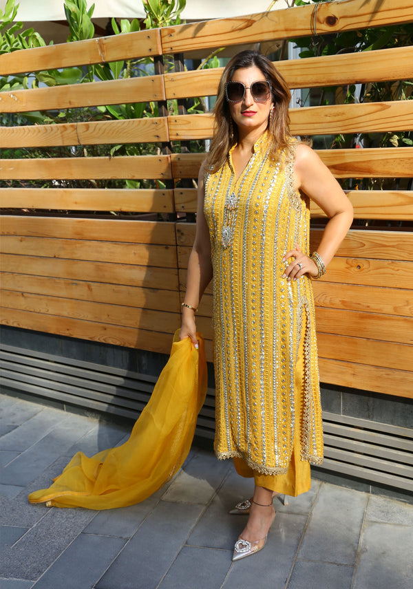YELLOW MIRRORED TUNIC WITH IZAR TROUSER AND ORGANZA DUPATTA