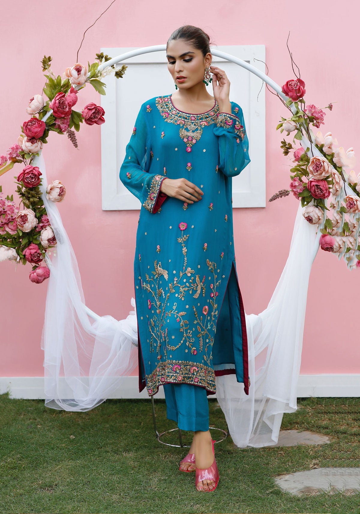 Teal Chirya