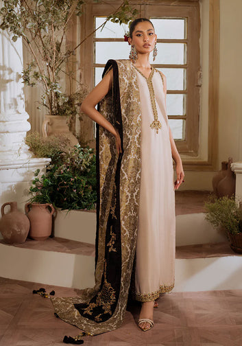 Mehrmah with Sleeves