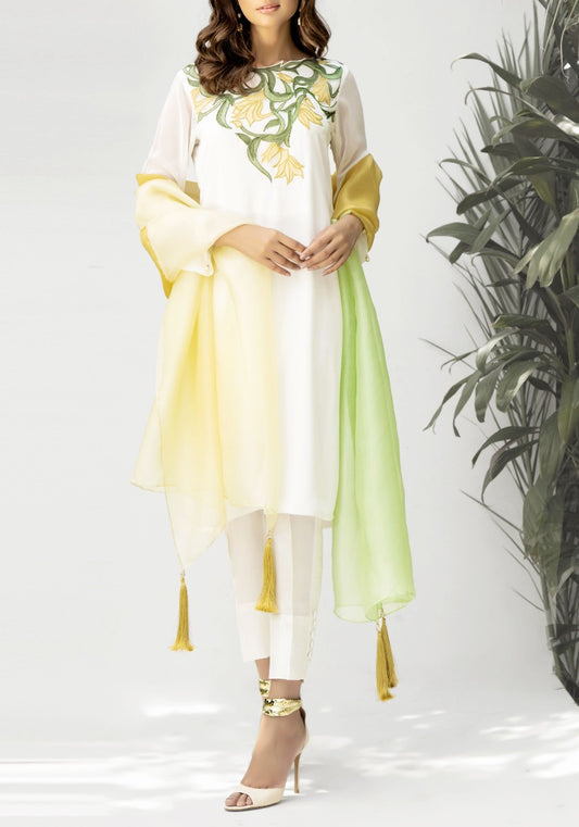 Belladonna-White tunic with yellow lily multi applique neckline (two piece set)